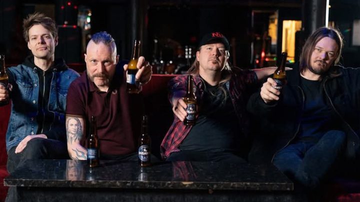 MUSTASCH, nouveau single « Someone Has to Pay » à découvrir