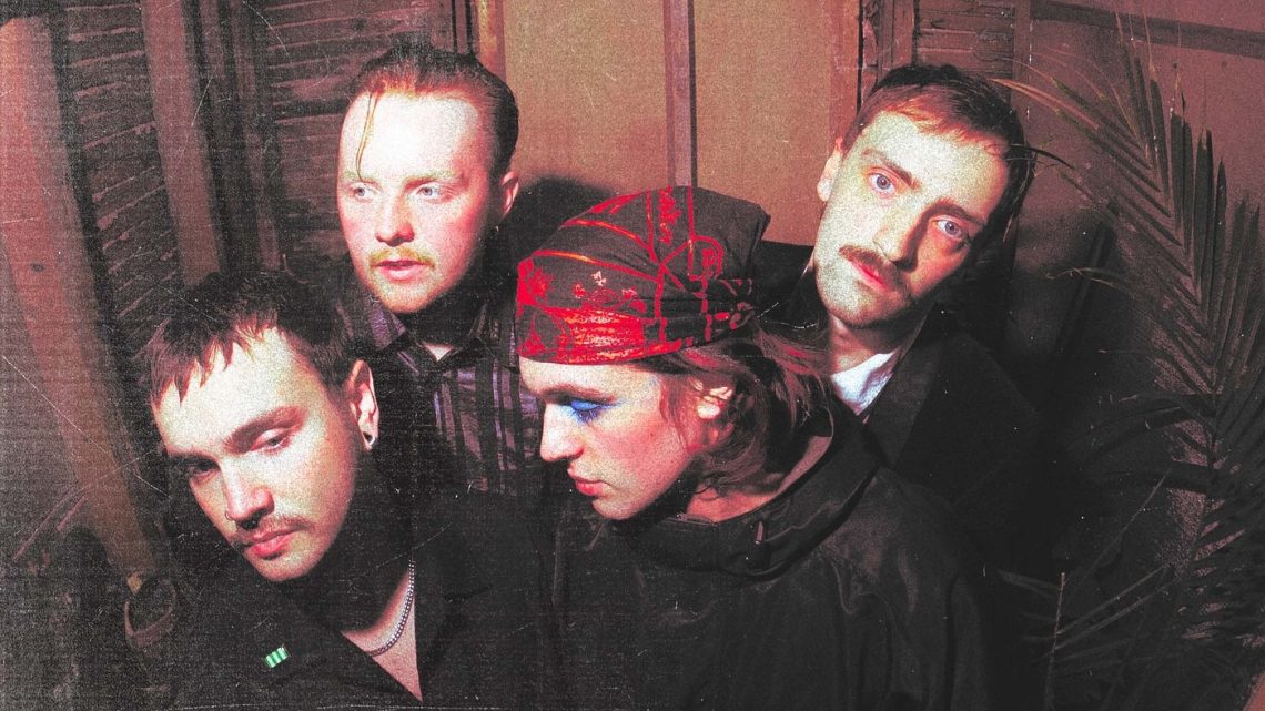 STATIC DRESS, nouveau vidéoclip « human props » à découvrir