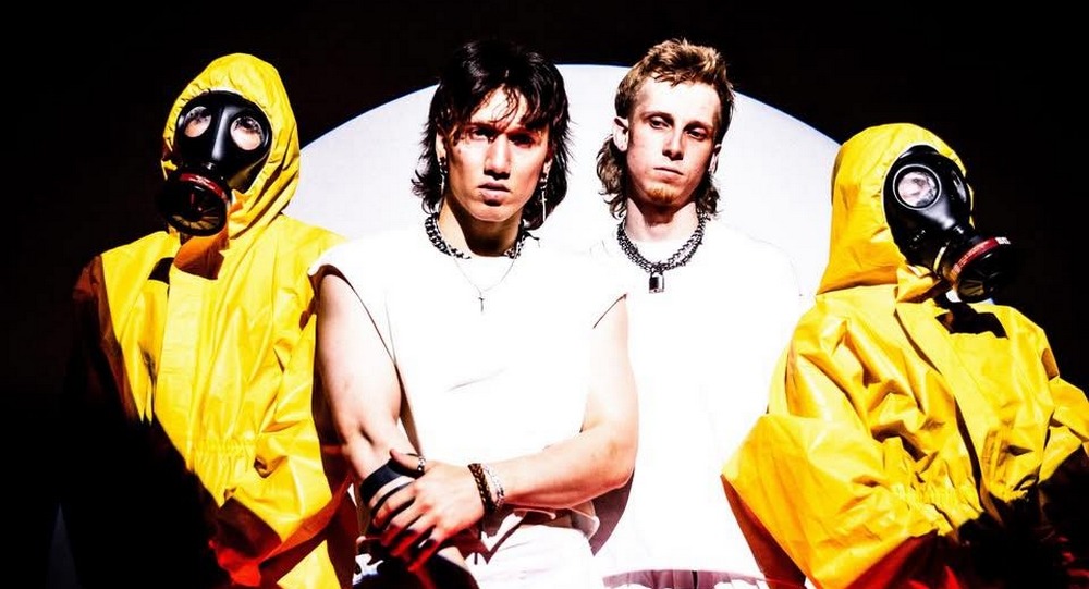 DONT YOU DARE, nouveau vidéoclip « BLACK & BLUE » à découvrir