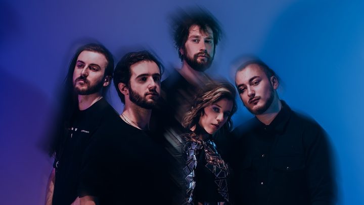 Interview avec Lina, chanteuse du groupe Parallyx
