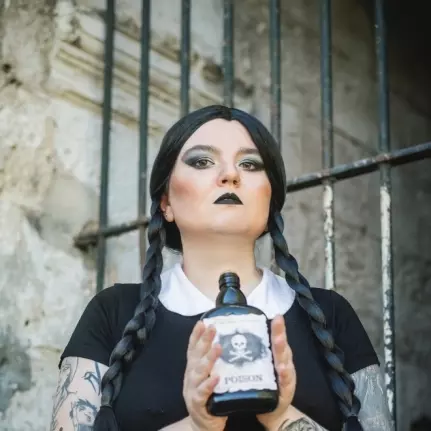 Smells like poison - Addams theme
