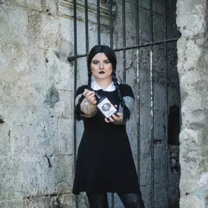 Smells like poison - Addams theme