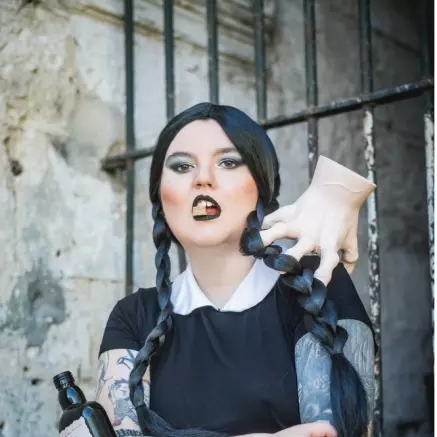 Smells like poison - Addams theme