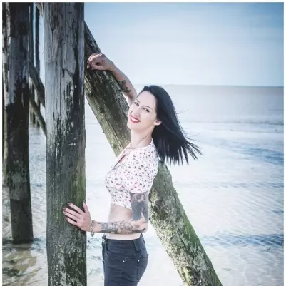 Fanny - Seaside