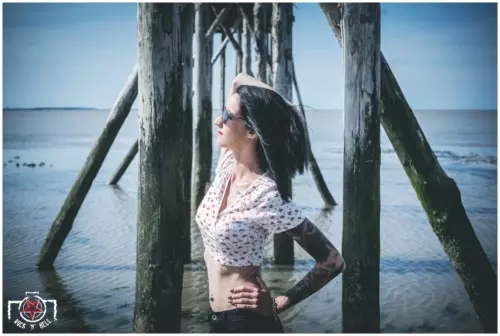Fanny - Seaside