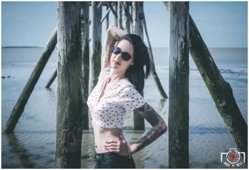 Fanny - Seaside