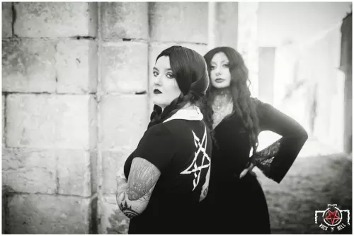 Smells like poison - Addams theme