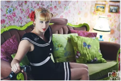 Ludy, PIN UP WENT DOWN
