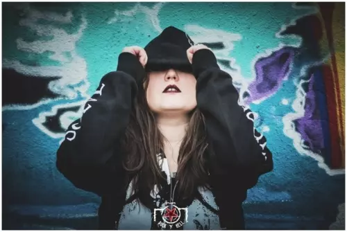 Mary LIVING DEAD GIRL
