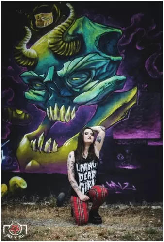 Mary LIVING DEAD GIRL