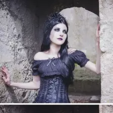 Claire B., DEAD ROSES