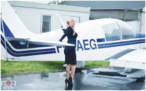 Ludy, FLYING TO HOLIDAYS