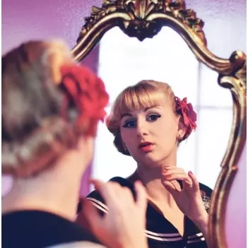 Ludy, PIN UP WENT DOWN