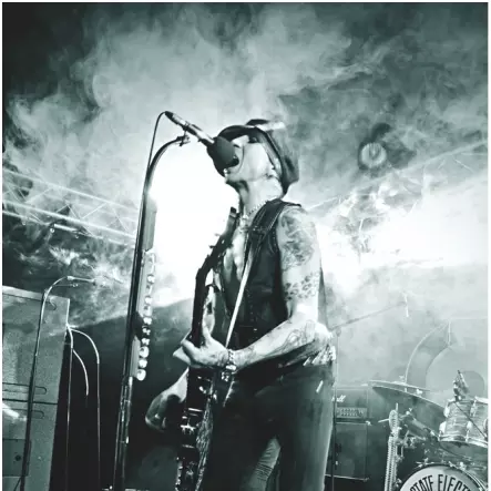 Dregen (Backyard Babies) @ La Boule Noire, Paris 04.12.2013
