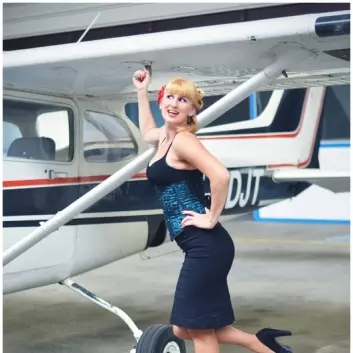 Ludy, FLYING TO HOLIDAYS