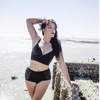Amandine HELLO SUNSHINE