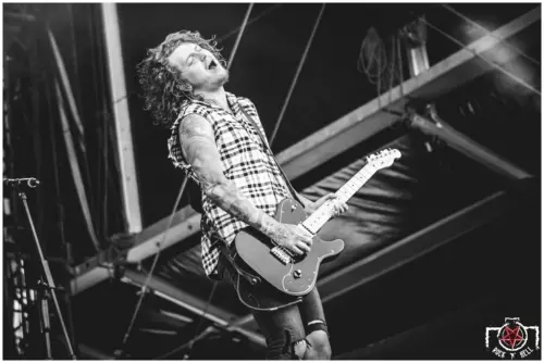 Hellfest 2018 - Day III - Asking Alexandria