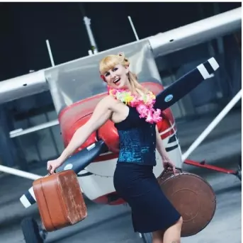 Ludy, FLYING TO HOLIDAYS