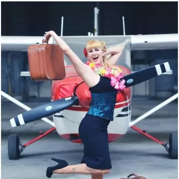 Ludy, FLYING TO HOLIDAYS