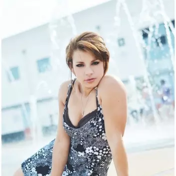 Laurine, PARADISE CITY