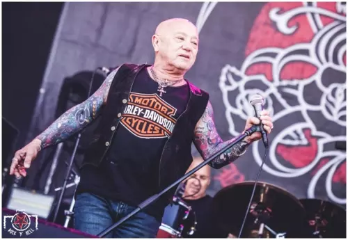 Hellfest 2018 - Day I - Rose Tattoo