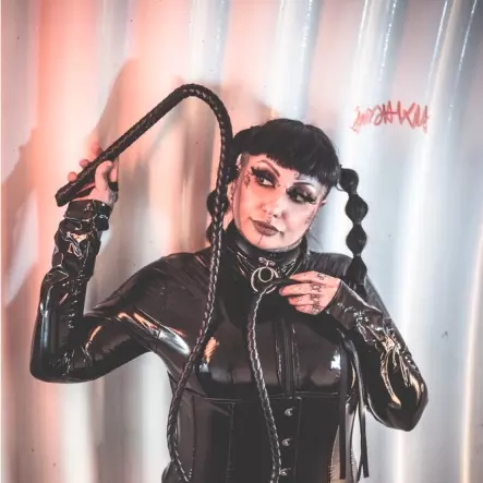 Dominize - Anna