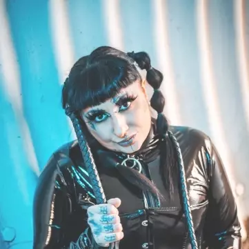 Dominize - Anna