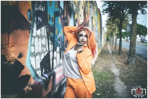 Anna - I don't go crazy, I am crazy!