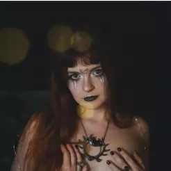 Nolwenn, FILLE D'HEL