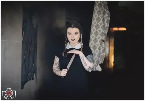 Mary "Nice knife! Can I play autopsy with it?"