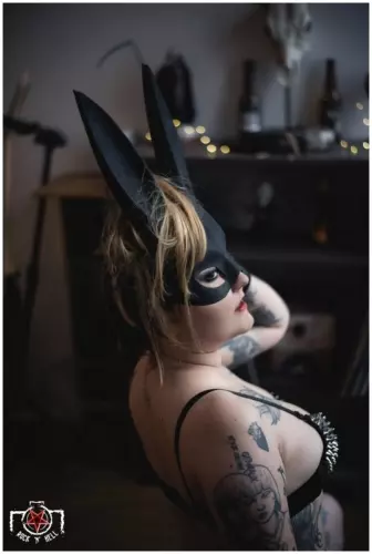 Mary FOLLOW THE BLACK RABBIT