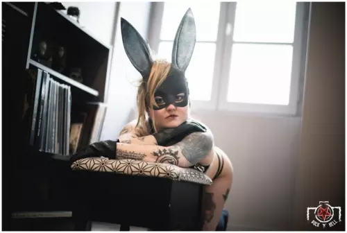 Mary FOLLOW THE BLACK RABBIT