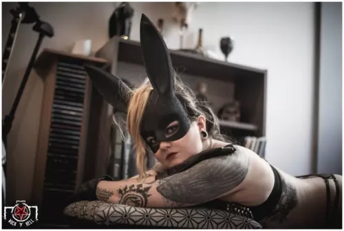 Mary FOLLOW THE BLACK RABBIT