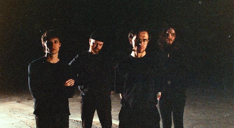 ABOVE, BELOW, nouveau vidéoclip « Soothsayer » à découvrir