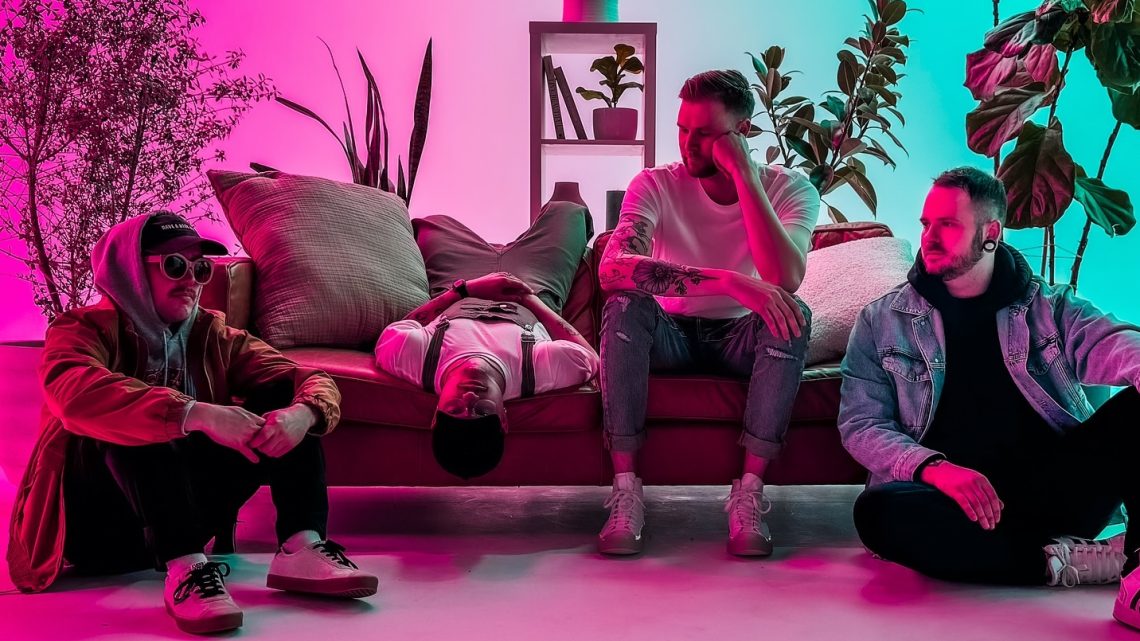 KEEP CLOSE, nouveau vidéoclip « Dim » à découvrir, premier EP pour 2026