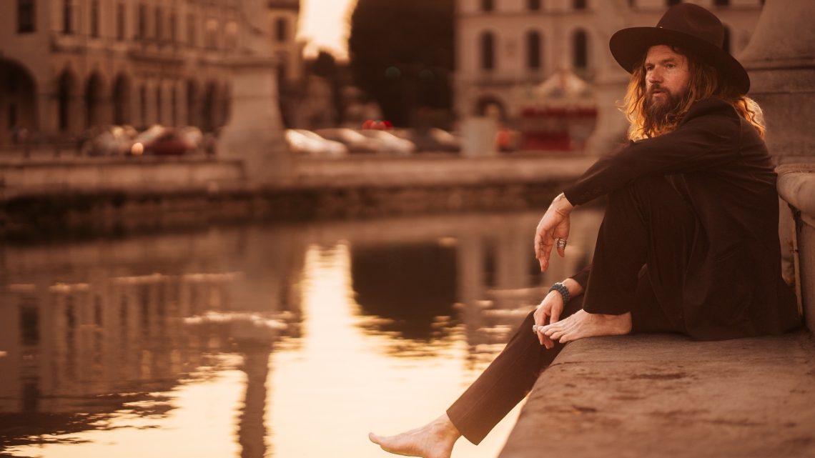 JAY BUCHANAN, nouveau vidéoclip « True Black » à découvrir avant la sortie de son album solo