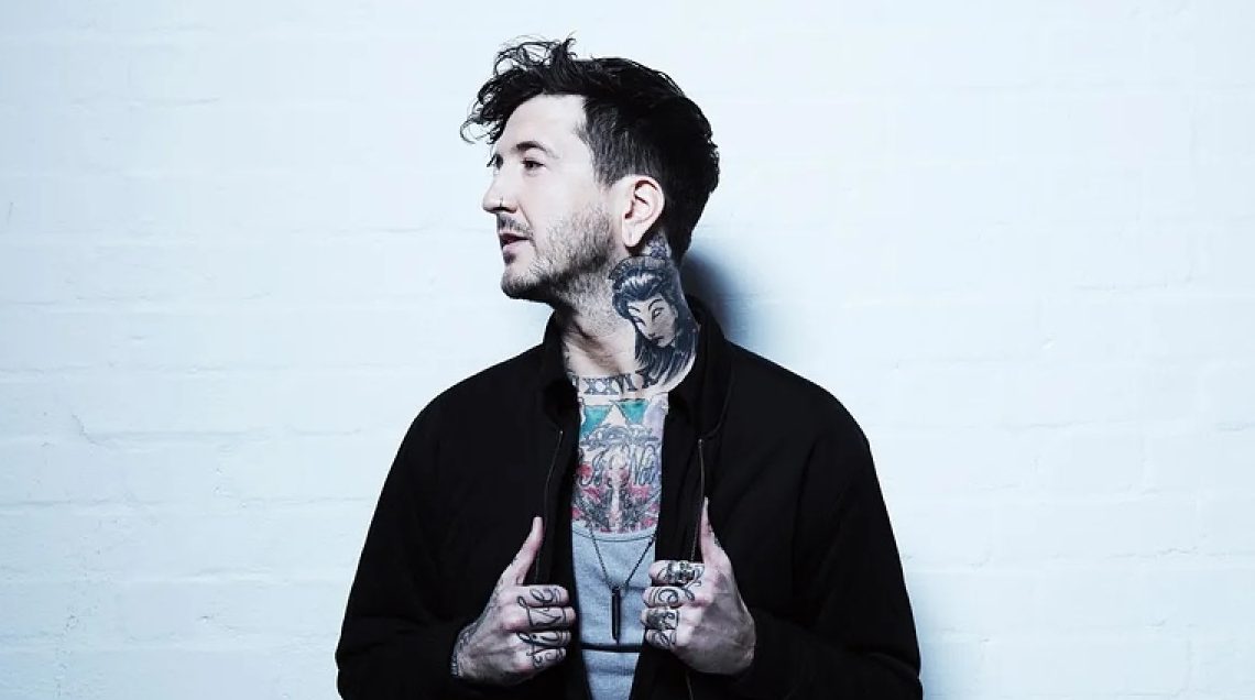 AUSTIN CARLILE, nouveau vidéoclip « Reflection » à découvrir