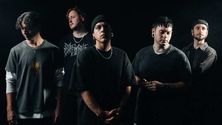 MAYFLOWER, nouveau vidéoclip « Caution To The Wind » à découvrir