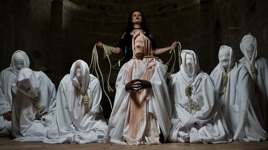 AKIAVEL, nouveau vidéoclip « Dance with Monsters » à découvrir, nouvel EP annoncé
