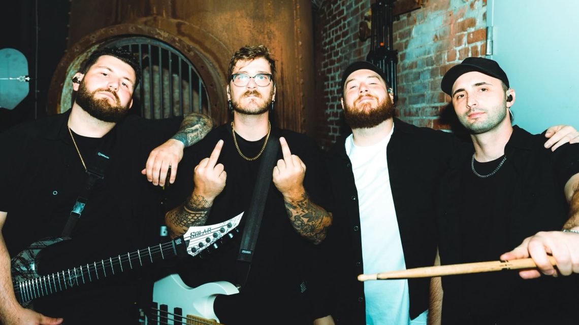 DOWNSWING, nouveau vidéoclip « At My Worst » à découvrir
