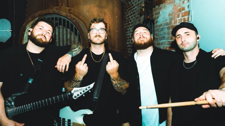 DOWNSWING, nouveau vidéoclip « At My Worst » à découvrir