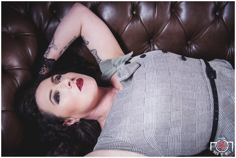 Annabel B., SOMEWHERE IN TIME