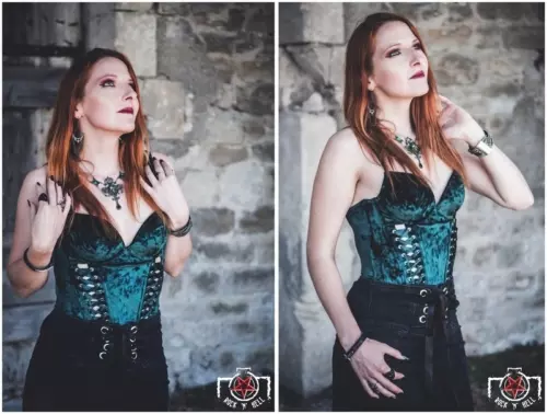 Halloween - Chapter I - VAMPYRES (BITE ME)