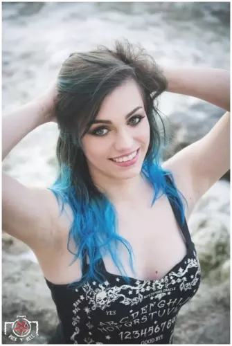 Florianne, BLUE STONE