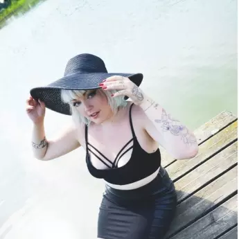 Mélanie B., BAD BLONDIE