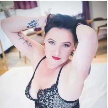 Annabel B., COME ON BABY, LIGHT MY FIRE