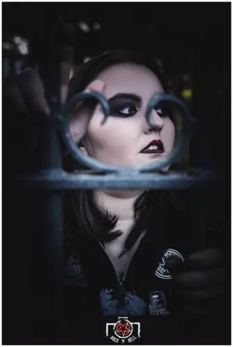 Halloween - Chapter I - VAMPYRES (HAIL THE APOCALYPSE)
