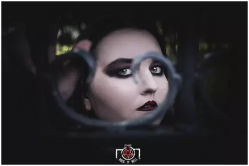 Halloween - Chapter I - VAMPYRES (HAIL THE APOCALYPSE)