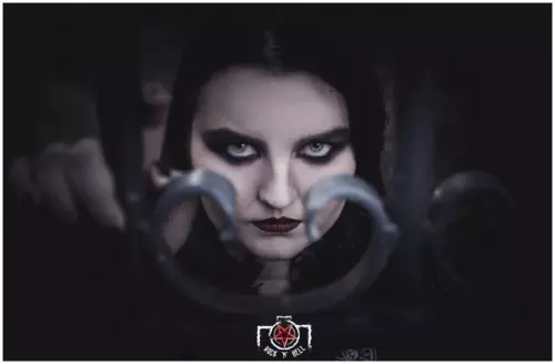 Halloween - Chapter I - VAMPYRES (HAIL THE APOCALYPSE)