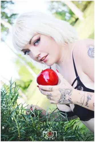 Mélanie B., BAD BLONDIE